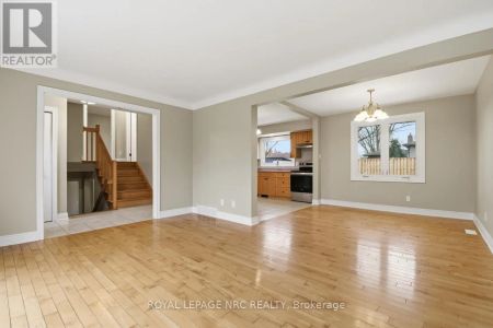 36 MCGILL STREET - Photo 5
