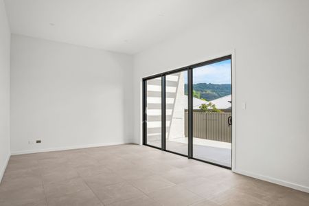 BRAND NEW 4 BEDROOM TOWNHOUSES - Photo 2