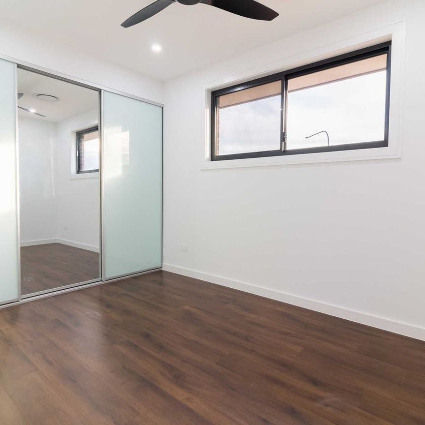 Brand New Modern Contemporary Family Home!!! - Photo 1