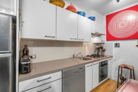 One-Bedroom Gem in Boutique Block - Photo 3