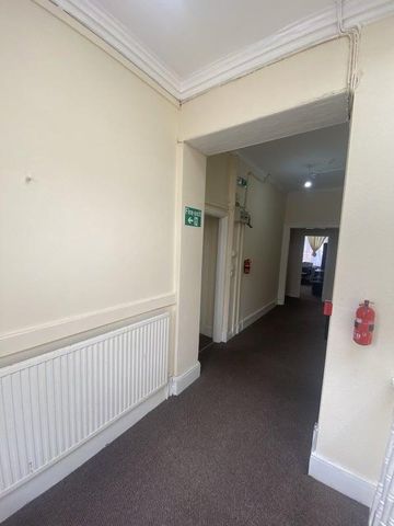 1 bedroom house of multiple occupation to rent - Photo 4