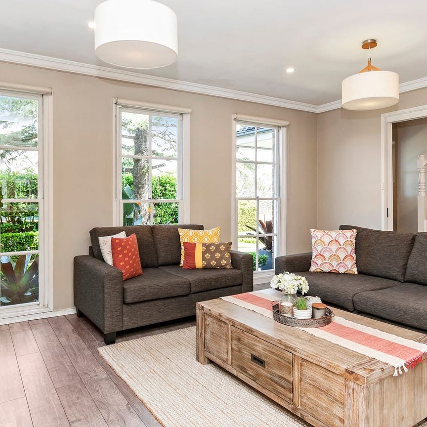 Stylish Family Retreat in a Prime Cul-de-Sac Location - Photo 1