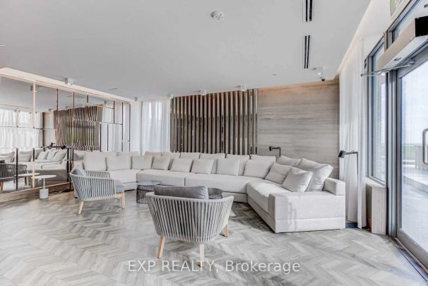 7 Kenaston Gardens #503 - Photo 1