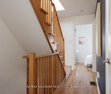 Townhouse For Lease | E8135006 - Photo 2