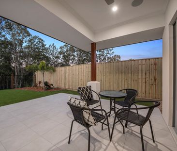 Luxury 4 Bedroom Home - Photo 4