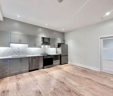 Detached Home For Lease | N8128082 - Photo 6