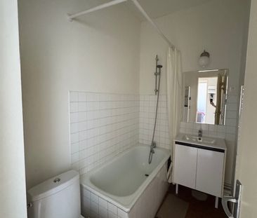 Location Appartement 1 pièce 33m² MONTMORILLON 86500 - Photo 4