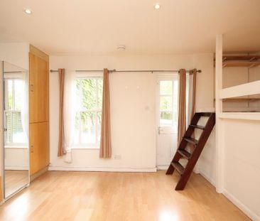 Studio to rent - Photo 2