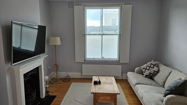 4 Bed Terraced House, Wandsworth Road, SW8 - Photo 1