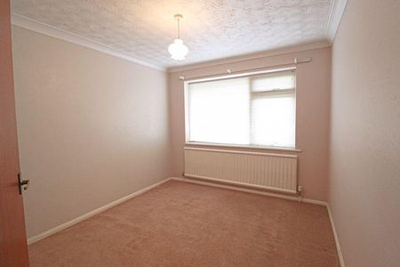 3 bedroom bungalow to rent - Photo 4