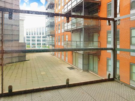 2 bedroom apartment to rent - Photo 4