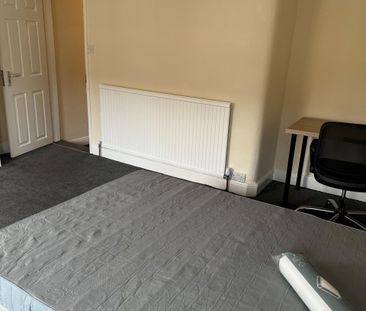 Beeley Street, Salford - Photo 2