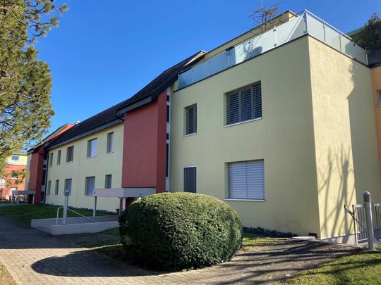 Helle 3.5 Zimmerwohnung in familienfreundlicher Überbauung - Photo 1