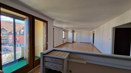 Location Appartement 5 pièces 126m² BEAUNE 21200 - Photo 3