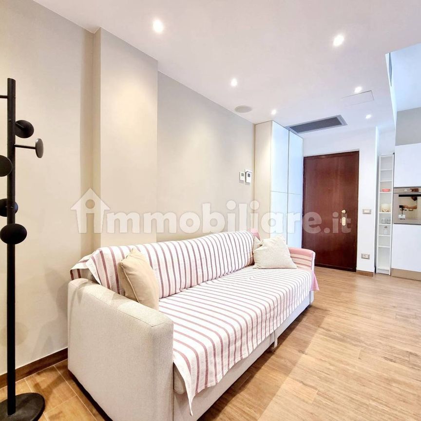 Bilocale Alzaia Naviglio Pavese 18, Navigli - Darsena, Milano - Photo 1