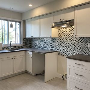 Grand 5 1/2 à Laval (Métro Cartier) - Photo 2