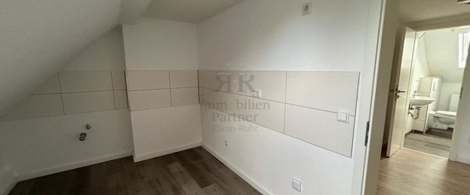 Kleine, gepflegte 2,5 Zimmer Dachgeschosswohnung - Photo 1