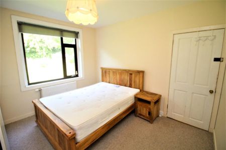 2 bedroom ground floor maisonette to rent - Photo 3
