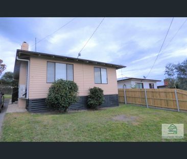47 Margaret St, Moe, Vic 3825 - Photo 3