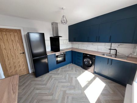 2 bedroom maisonette to rent - Photo 2