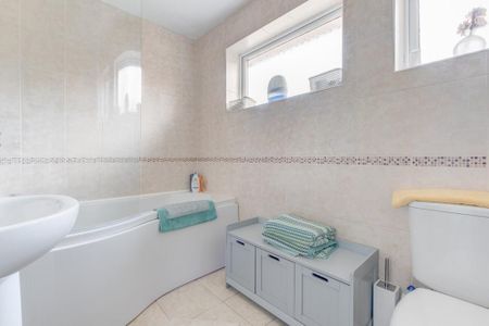 2 bedroom terraced house to rent - Photo 4