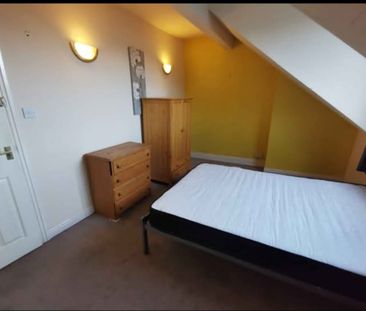 Room in a Shared House, Shoreham Street, S2 - Photo 3