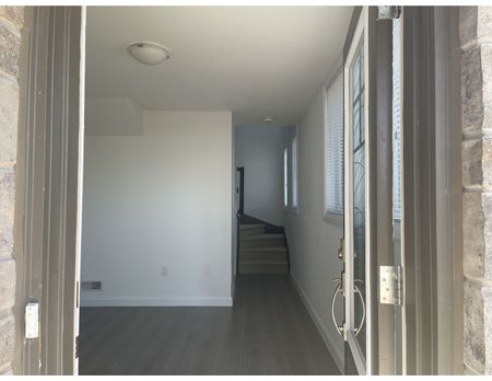 For Lease - 1169 Garner Road Unit# 31, Hamilton, Ontario - Photo 2