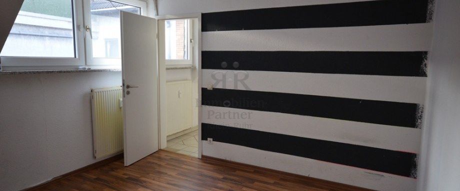 Helle 2-Zimmer-Wohnung mit außergewöhnlichem Grundriss! - Photo 1