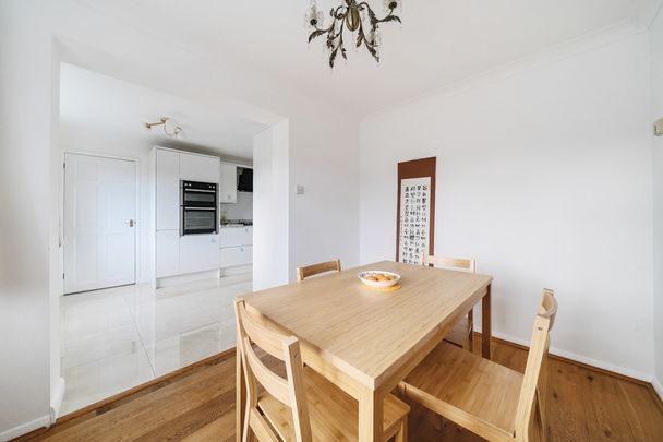 4 bedroom detached house to rent - Photo 1