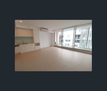 Modern 1-Bedroom Apartment – Canterbury’s Best Location! - Photo 4