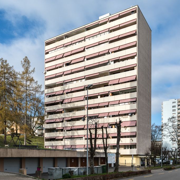 HELLE 3,5-ZIMMERWOHNUNG HOCH ÜBER SPREITENBACH - Photo 1