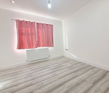 3 Bed Terraced House, Redbridge Lane East, IG4 - Photo 1