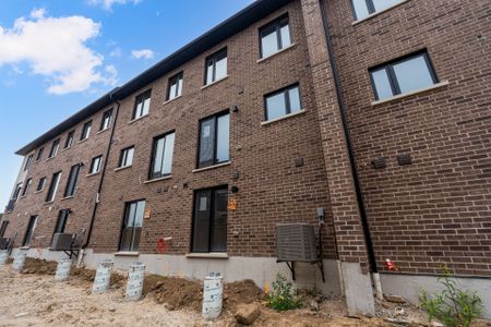 For Lease - 1695 Dersan Street Unit# 504, Pickering, Ontario - Photo 4