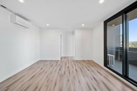 Charming Apartment in the Heart of Woden - Photo 4