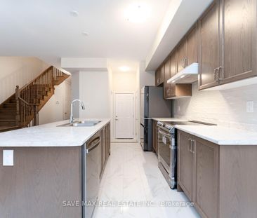 Detached Home For Lease | X8121830 - Photo 4