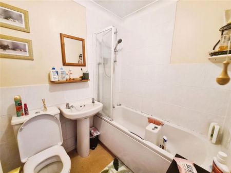 2 bedroom flat to rent - Photo 4