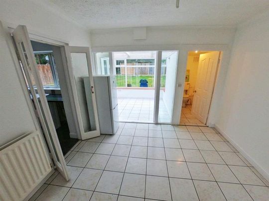 3 bedroom semi-detached house to rent - Photo 1