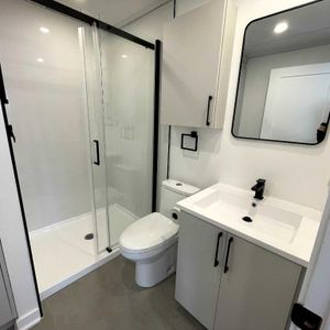 Logement 1 chambre et 1 salle de bain - Photo 2