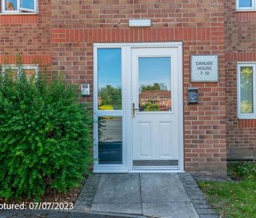 11 Danube House, Huntington - Photo 2