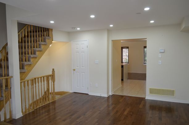 For Lease - 319 Aspendale Crescent Unit# Main, Mississauga, Ontario - Photo 1