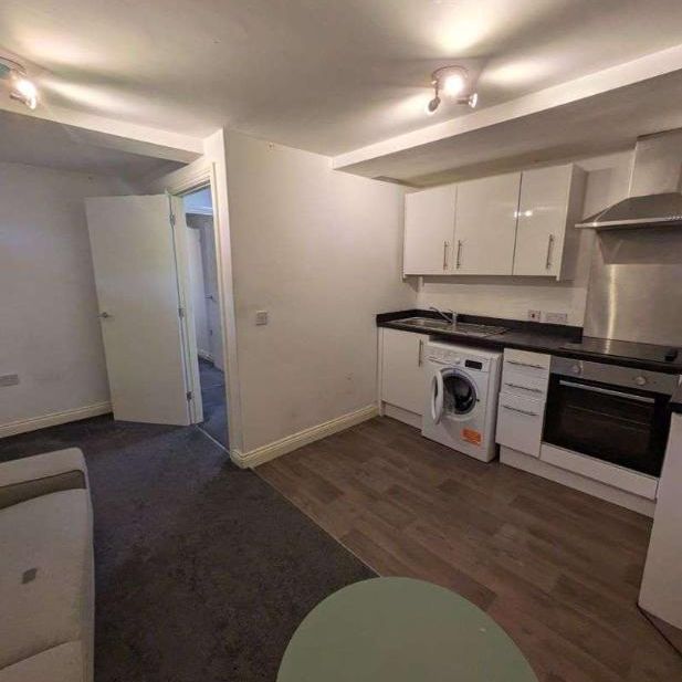 Grey Street, Ashton-under-lyne, OL6 - Photo 1