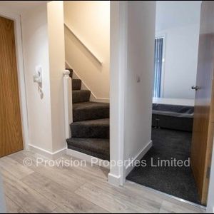 2 Bedroom Apartments in Leeds - Photo 3