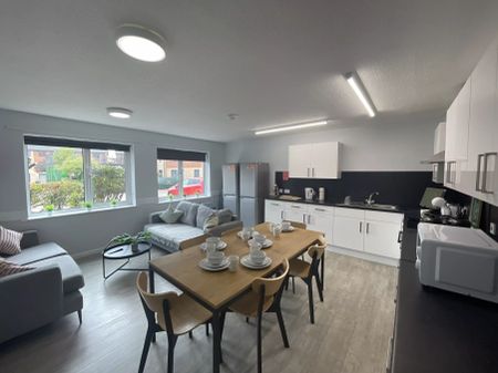 Townhouse - Photo 2
