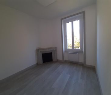 Location Appartement 2 pièces 37m² BORT LES ORGUES 19110 - Photo 3