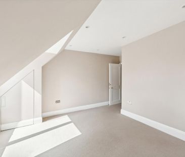 7 bedroom townhouse to rent - Photo 3