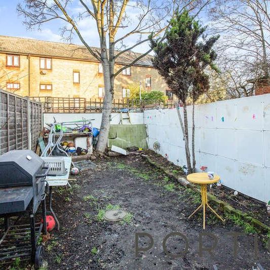 Croydon Road | Canning Town |, E13 - Photo 1