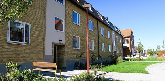 Västra Järnvägsgatan 18 - Photo 2