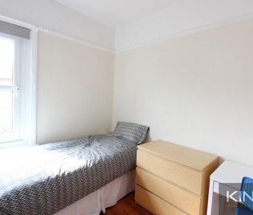 6 bedroom detached house to rent - Photo 4