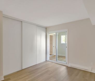 For Lease - 318 Lorry Greenberg Drive Unit# 120, Hunt Club - South ... - Photo 6