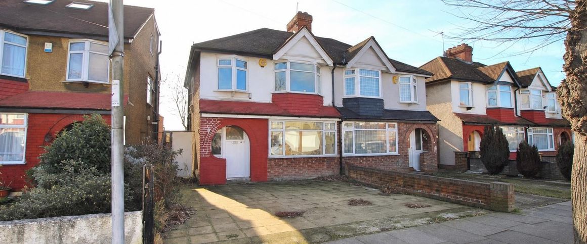 Harrow Drive, London N9 - Photo 1